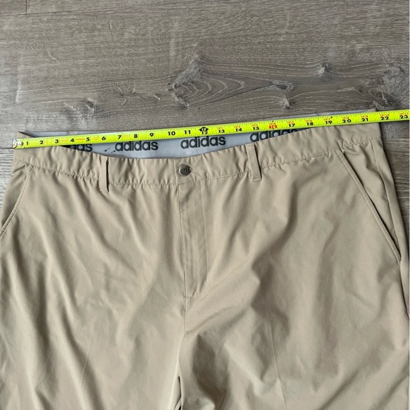 Adidas Tan Golf Athletic Chino Pants Classic Style Men’s 44 stretch button waist - Picture 3 of 16